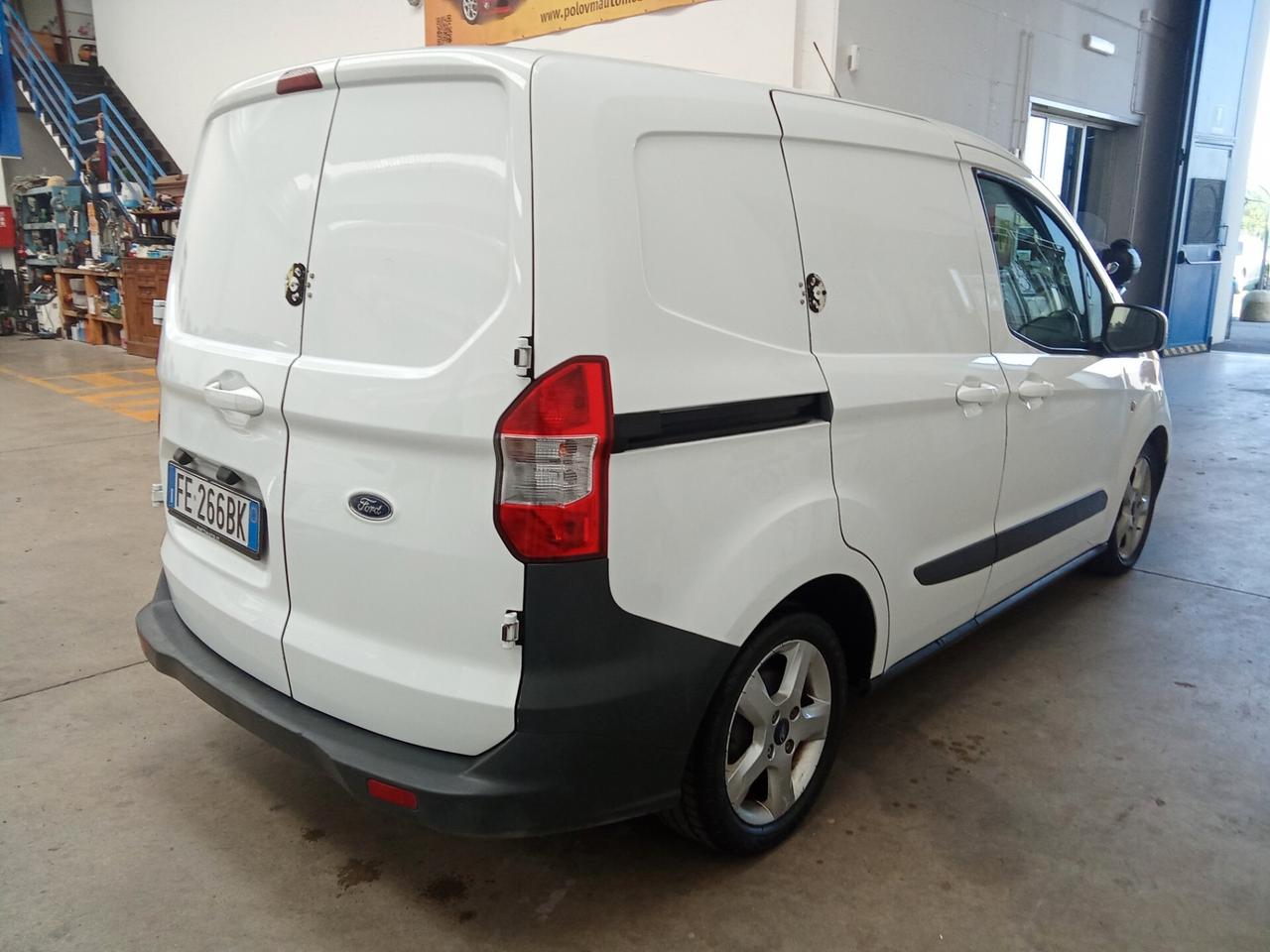 Ford Transit Courier Transit Courier 1.5 TDCi 75CV Van Entry