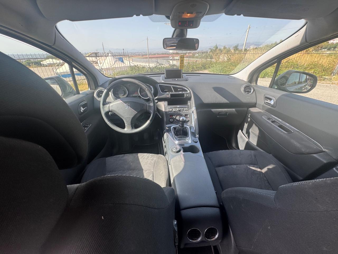 Peugeot 3008 1.6 HDi 115CV Business