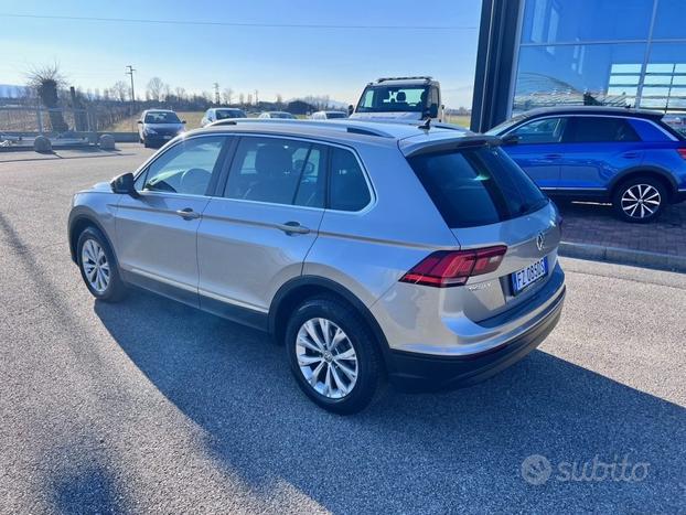 VOLKSWAGEN Tiguan 2.0 TDI SCR DSG Business BlueM