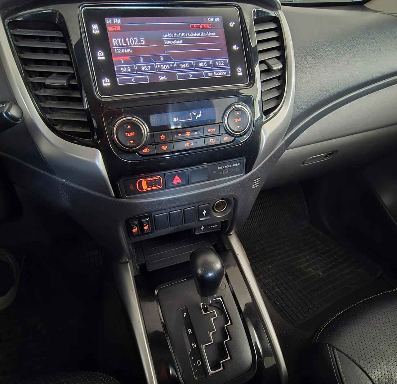 Mitsubishi L200 2.4 DI-D/181CV Double Cab Intense Hp Mivec SDA