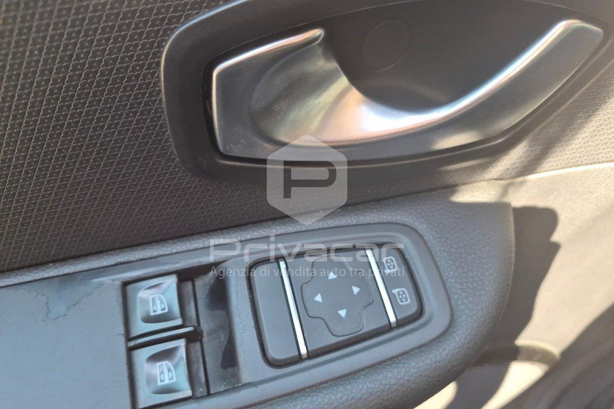 RENAULT Clio TCe 12V 90 CV GPL 5 porte Moschino Life