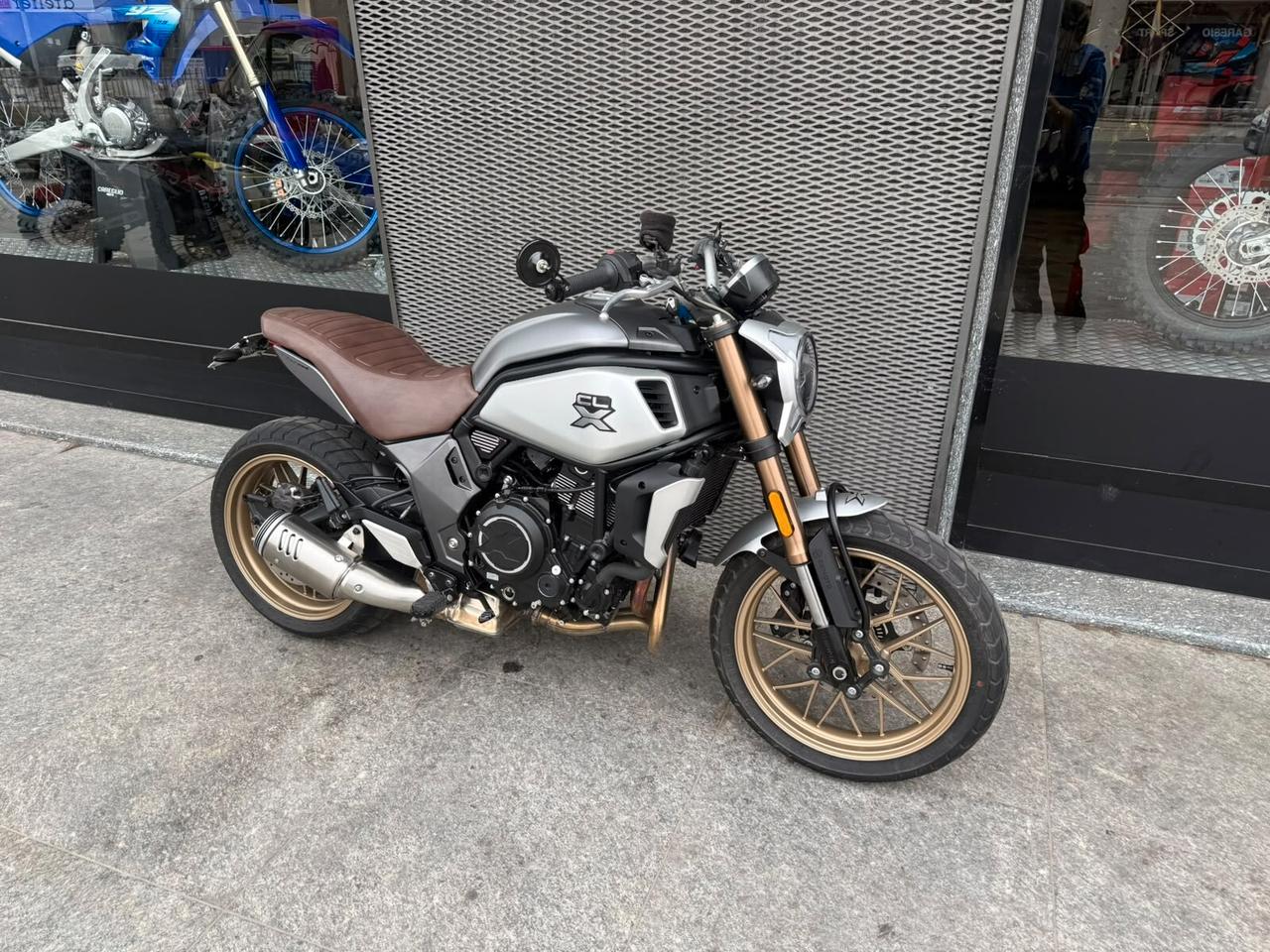 Cf Moto 700CL-X