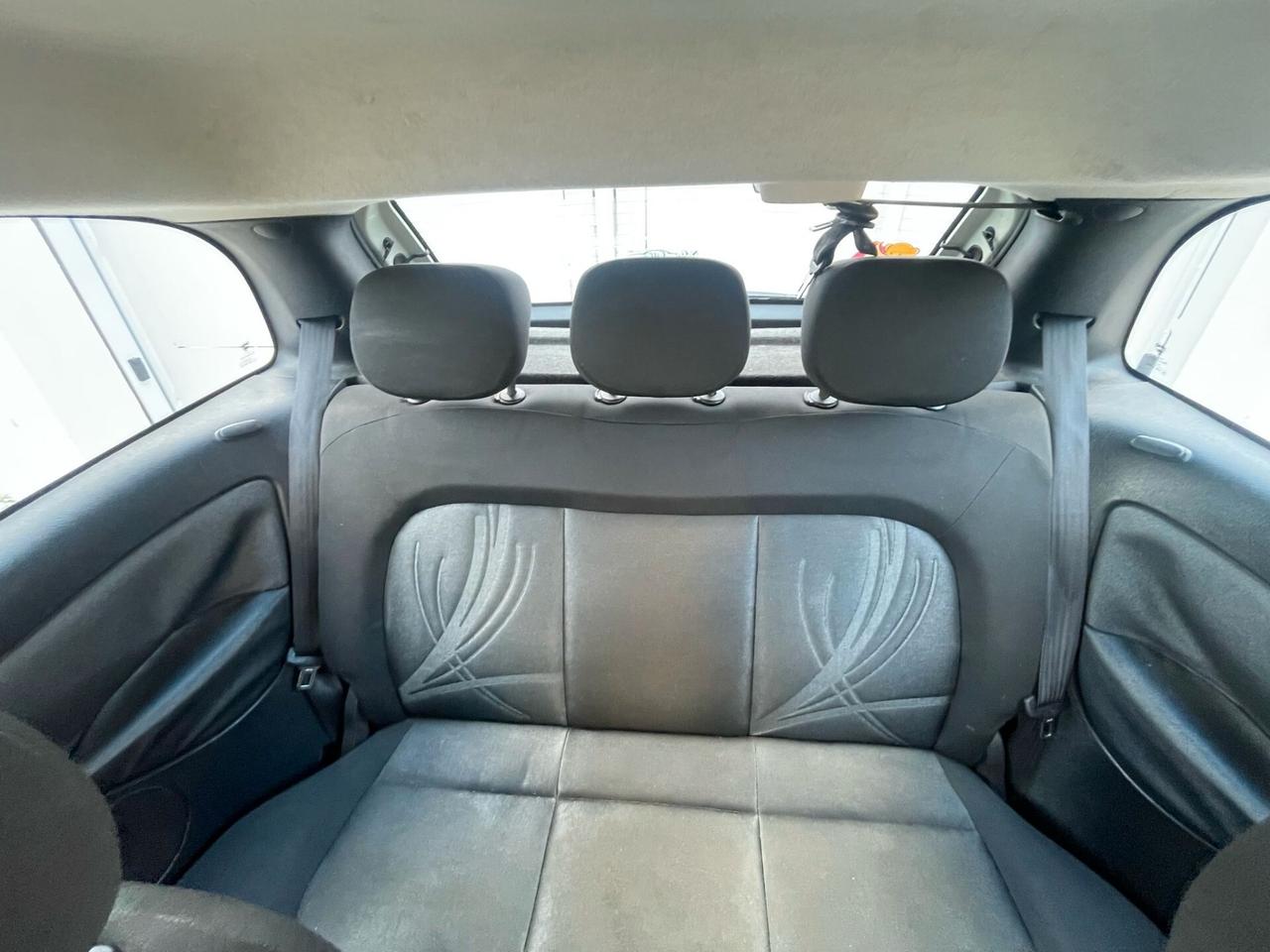 Lancia Ypsilon 1.3 MJT 75 CV Elle