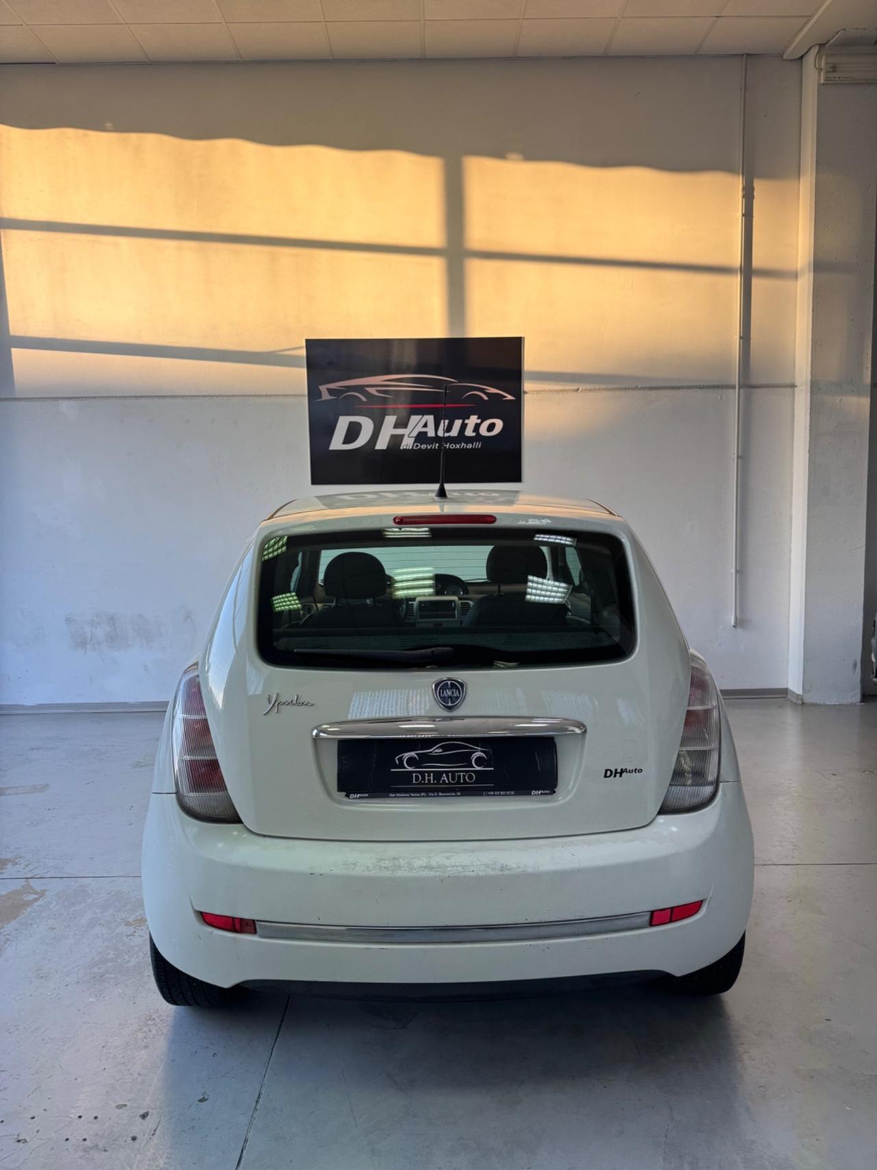 Lancia Ypsilon 1.2 69 CV Unyca