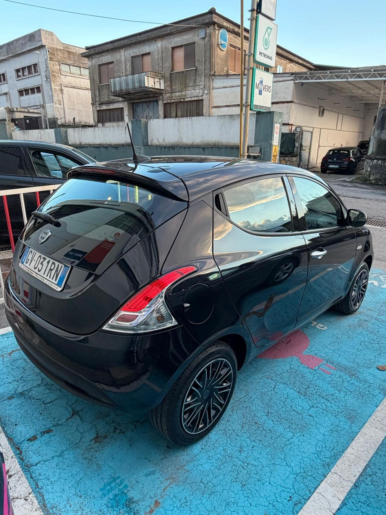Lancia Ypsilon 1.0 FireFly 5 porte S&S Hybrid Platino