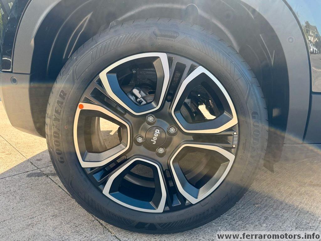 Jeep Avenger Summit mhev automatica a 299 euro al mese