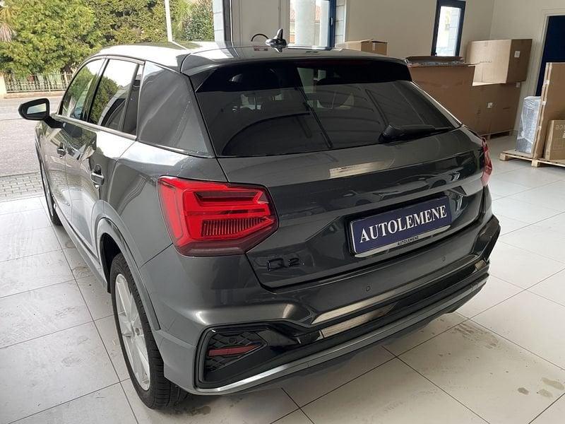 Audi Q2 Q2 35 TFSI S tronic Identity Black