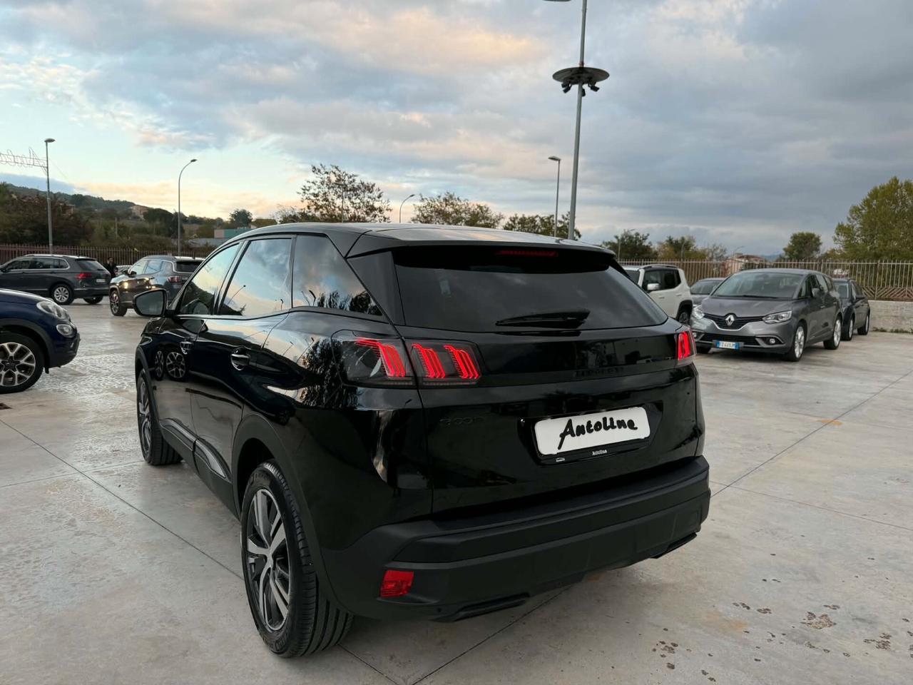 Peugeot 3008 TOTAL BLACK 1.5 Hdi 130CV EAT8
