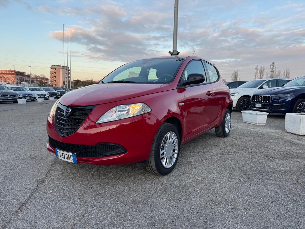 Lancia Ypsilon 0.9 TwinAir 85 CV 5 porte Metano Ecochic Elefantino 186. ...