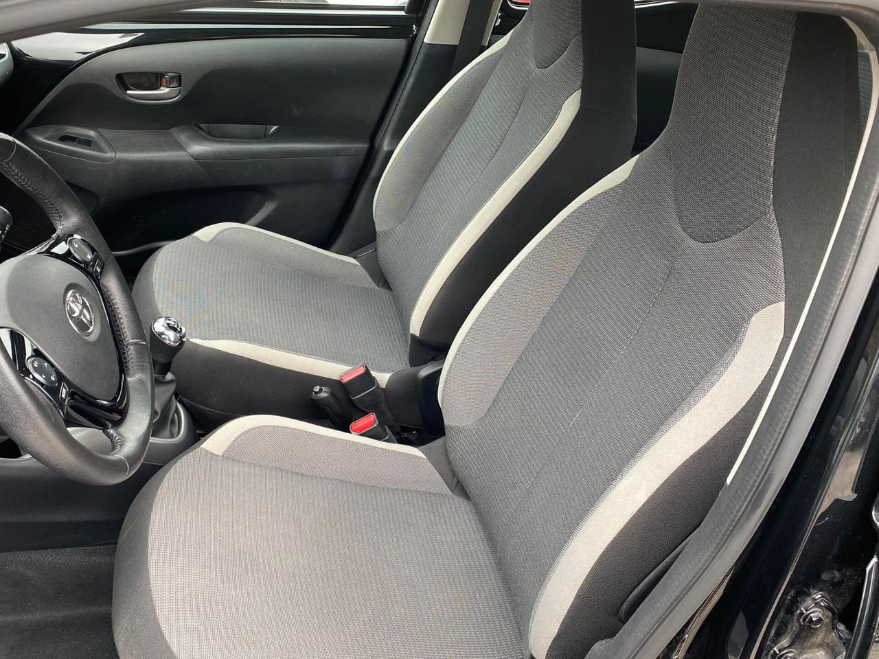 Toyota Aygo Connect 1.0 VVT-i 72 CV 5 porte x-wave