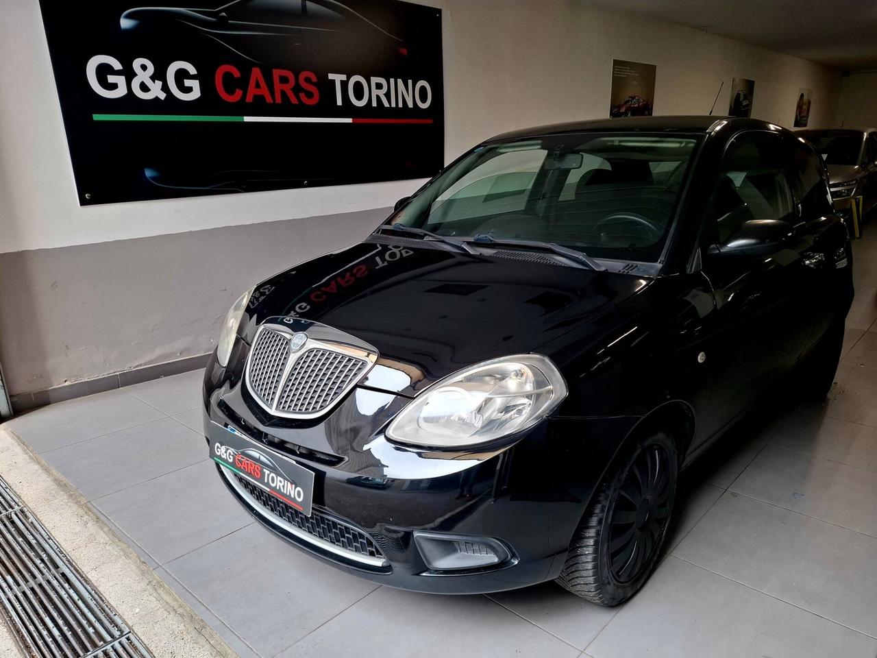 Lancia Ypsilon 1.4 Argento