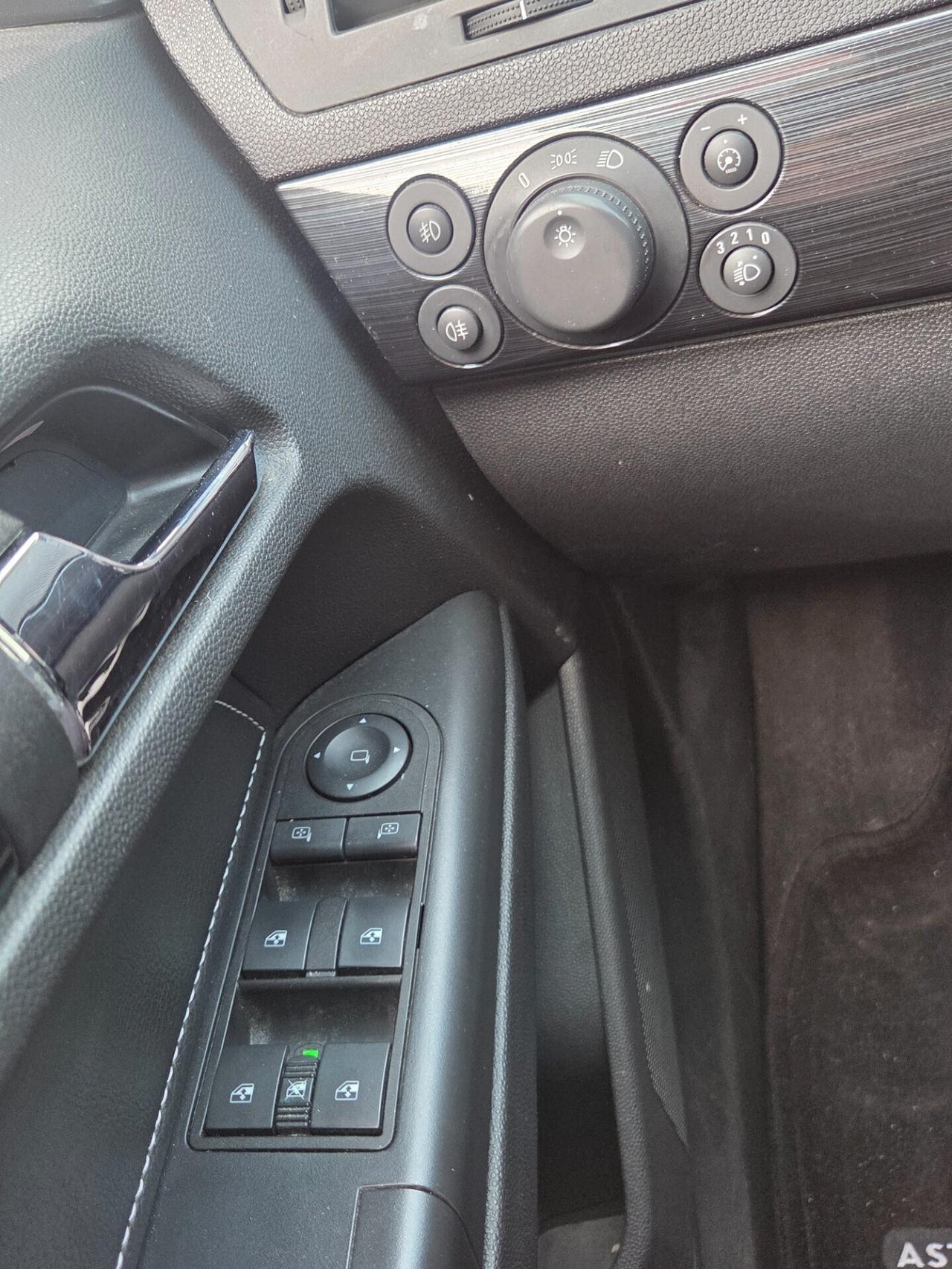 Opel Astra 1.7 CDTI 101CV 5 porte Cosmo