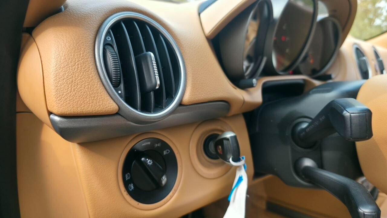 Porsche Cayman 2.7 PARI AL NUOVO