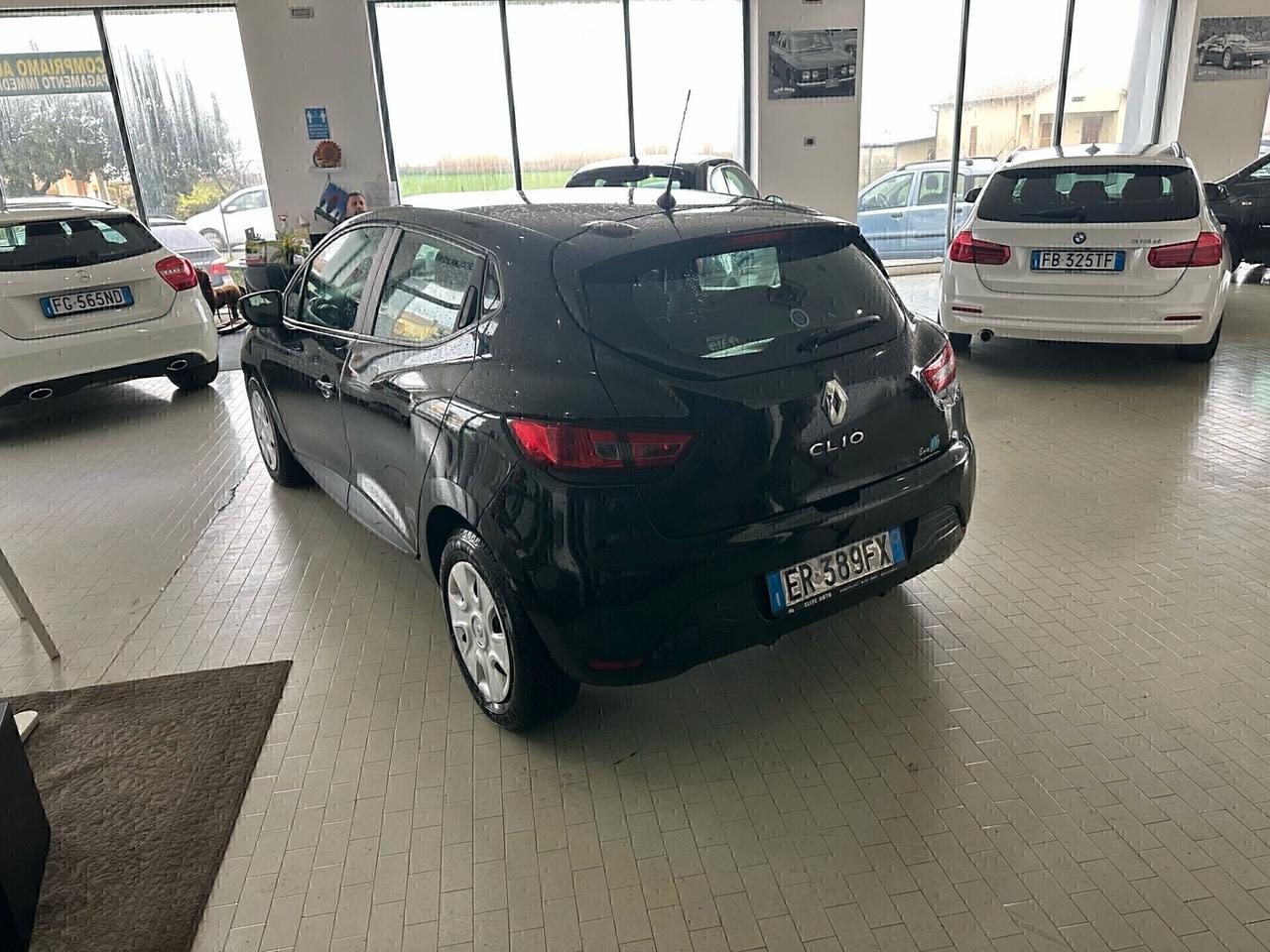 Renault Clio 1.2 75CV 5 porte METANO