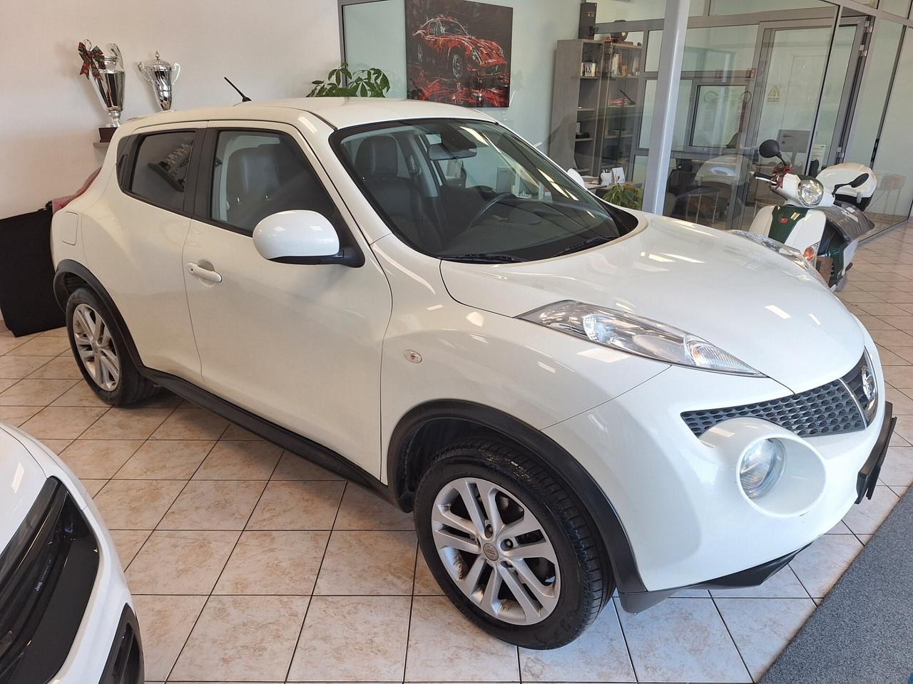 Nissan Juke 1.6 DIG-T 190 MCVT 4WD Tekna