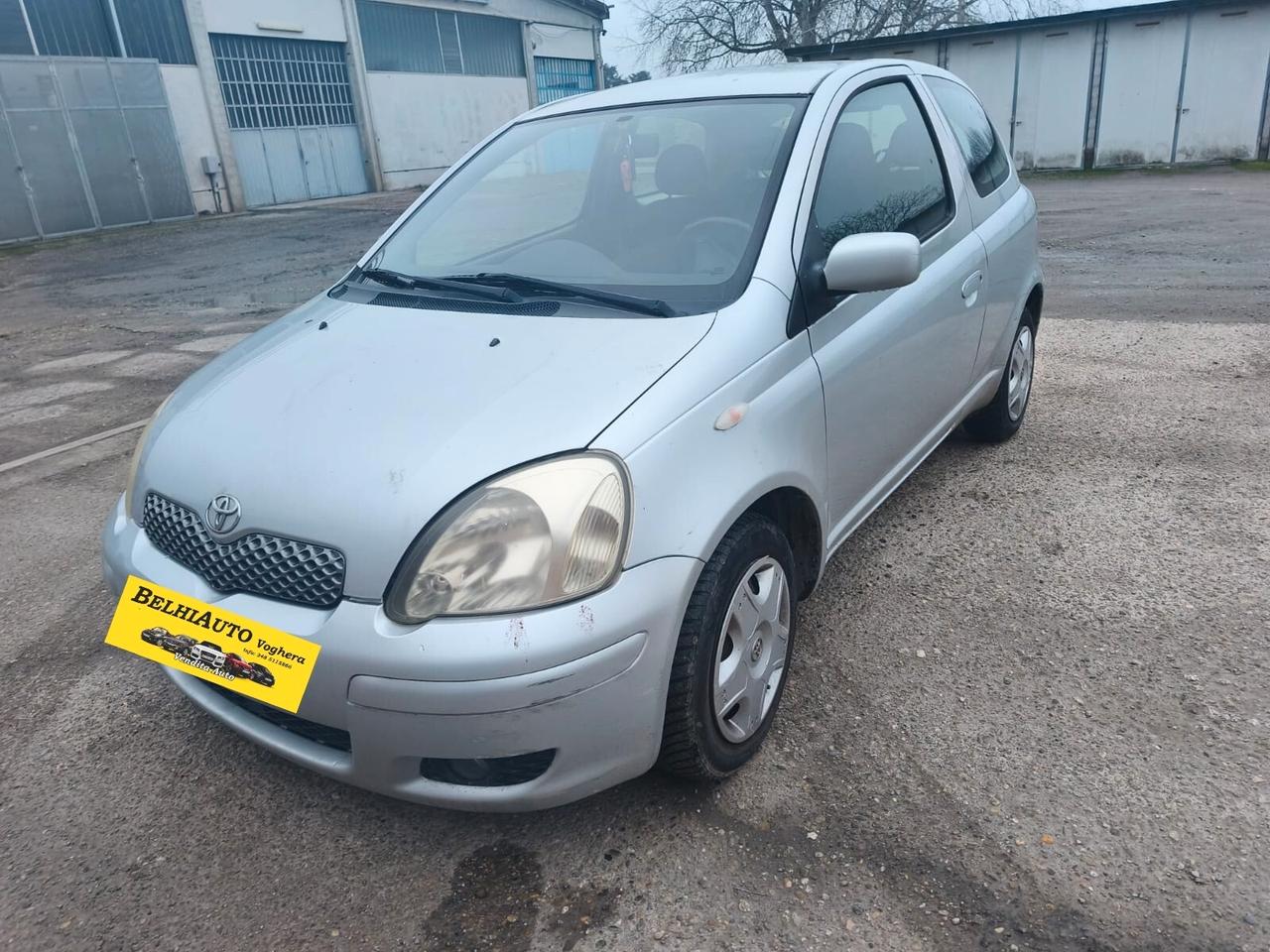 Toyota Yaris 2005---1.0 Benzina Neopatentati