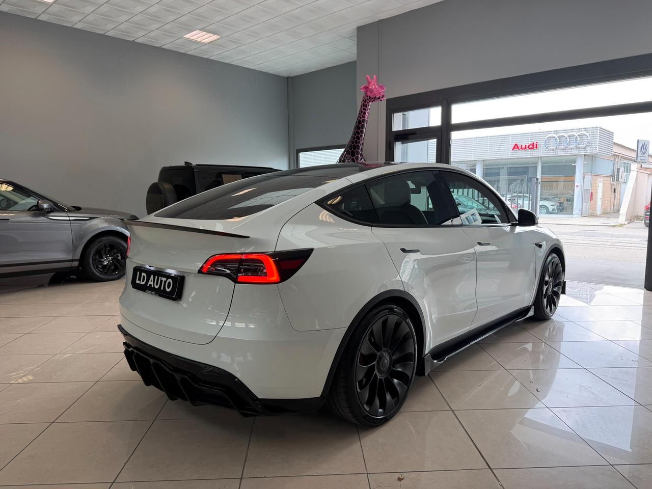 Tesla Model Y Long Range AWD