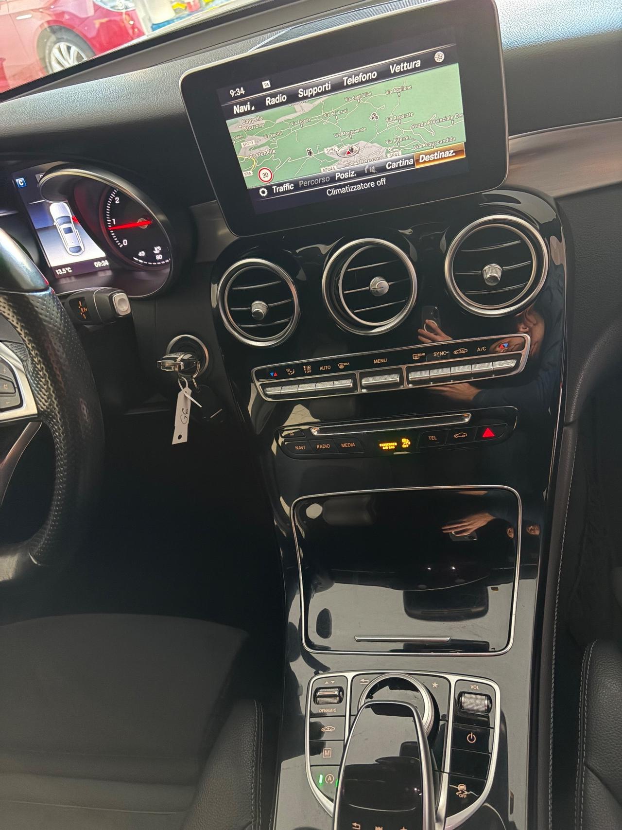 MERCEDES GLC 250 D PREMIUM 4 MATIC AUTO