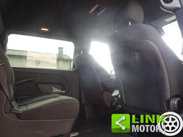 MERCEDES-BENZ V 220 d Automatic Rise Compact