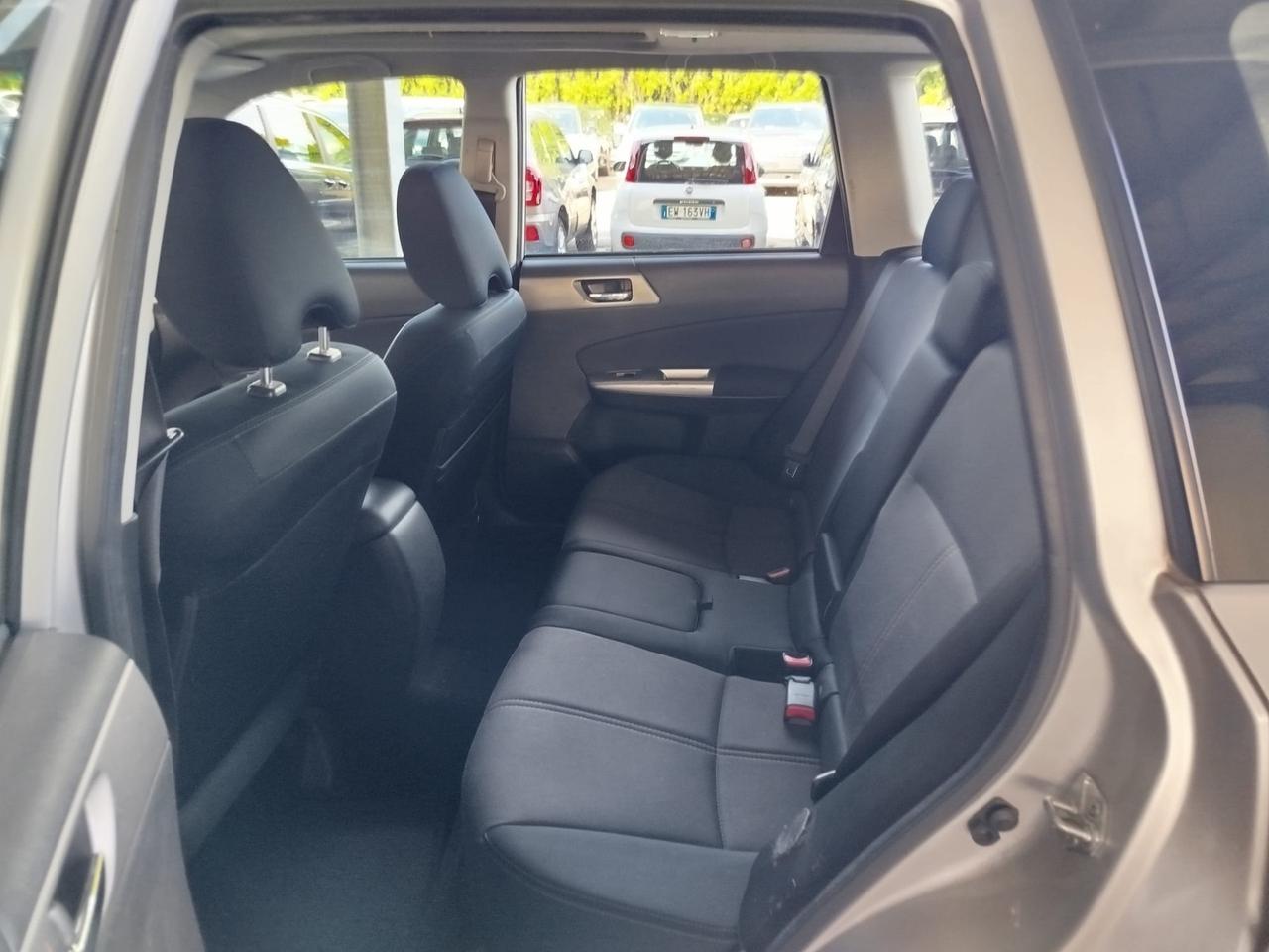 Subaru Forester 2.0d X 6mt