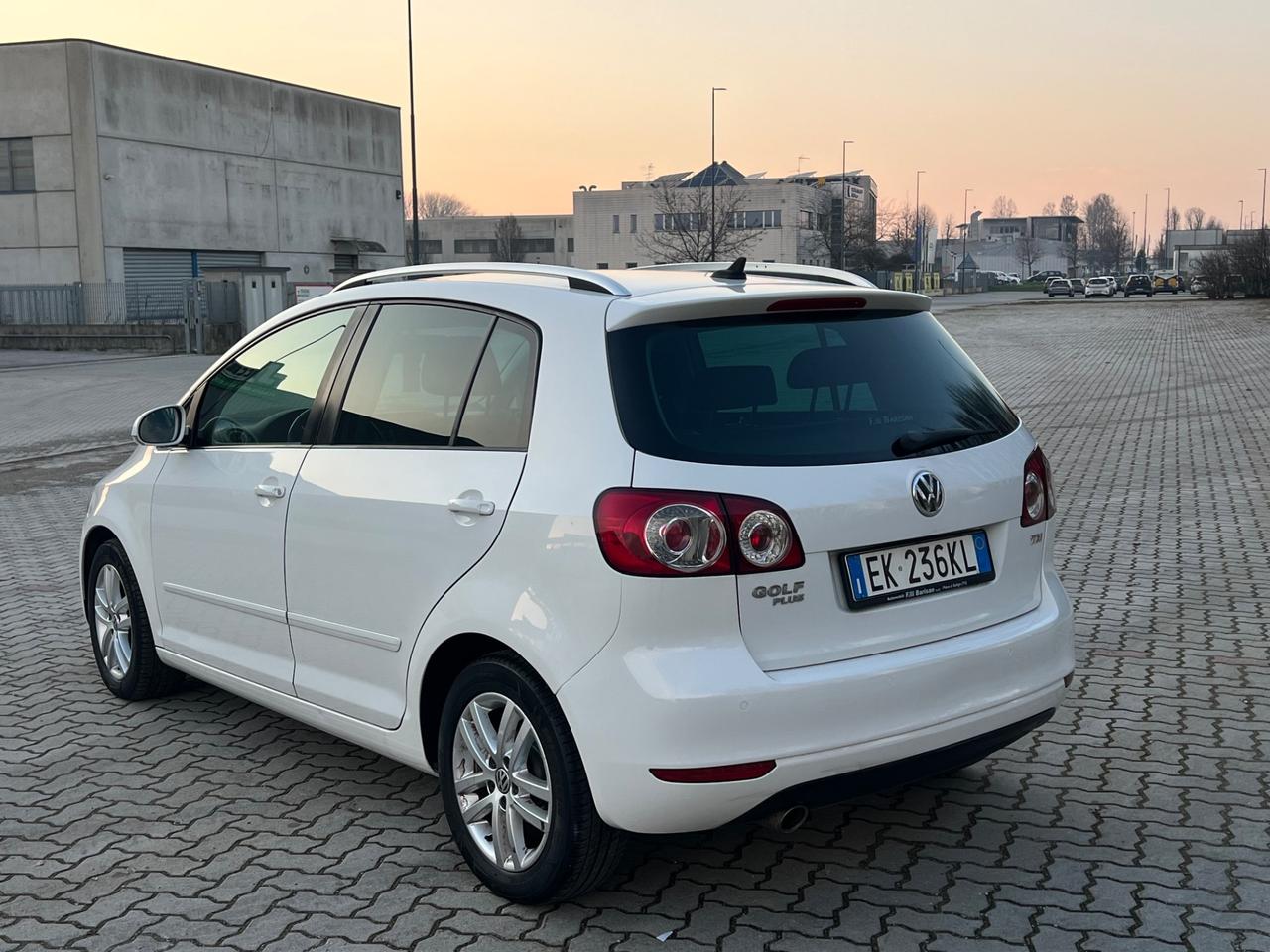 Volkswagen Golf Plus 1.6 TDI DPF DSG 5p. Highline