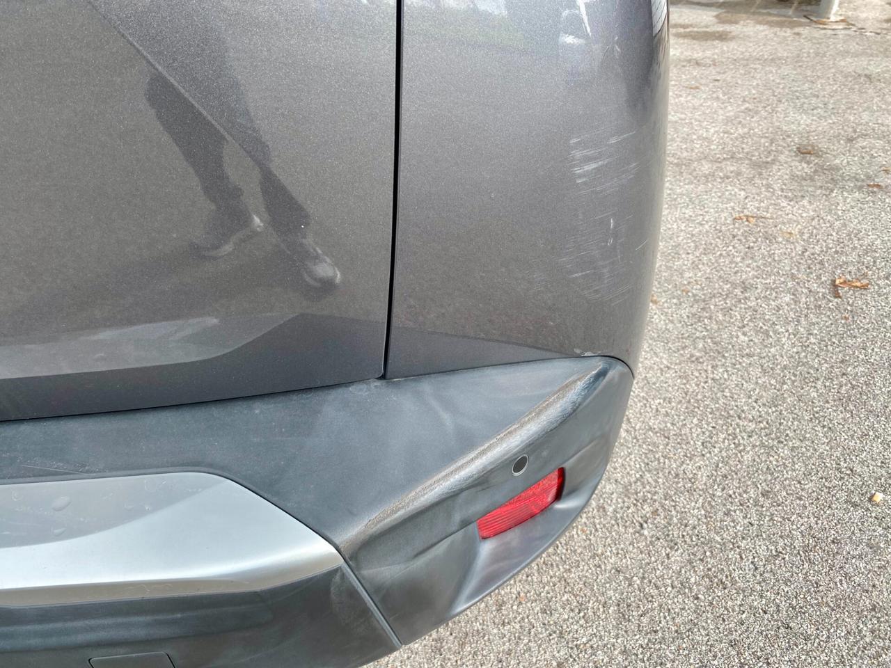 Peugeot 2008 1.2 puretech Active Pack 130cv CINGHIA SOSTITUITA