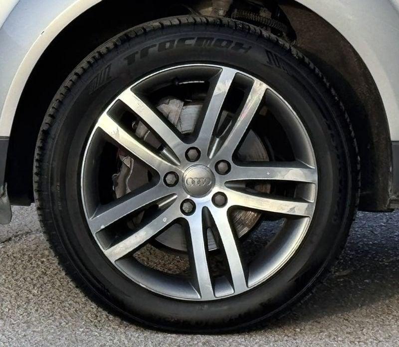 Audi Q7 Q7 3.0 V6 TDI 233CV quattro tiptronic ** 7 POSTI ** ** OFFERTA RISERVATA SOLO PER OPERATORI DEL SET