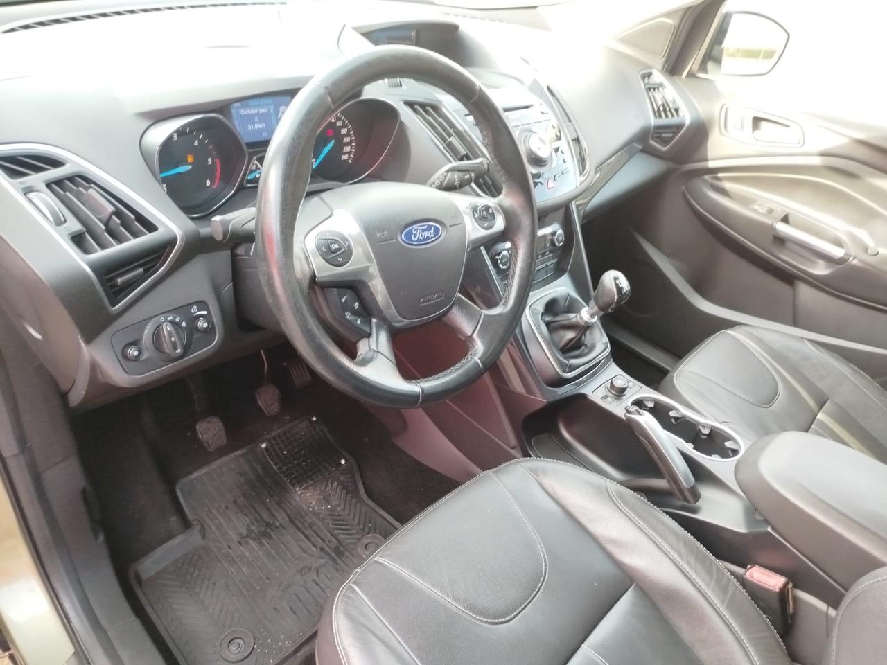 Ford Kuga 2.0 TDCI 140 CV 4WD Titanium