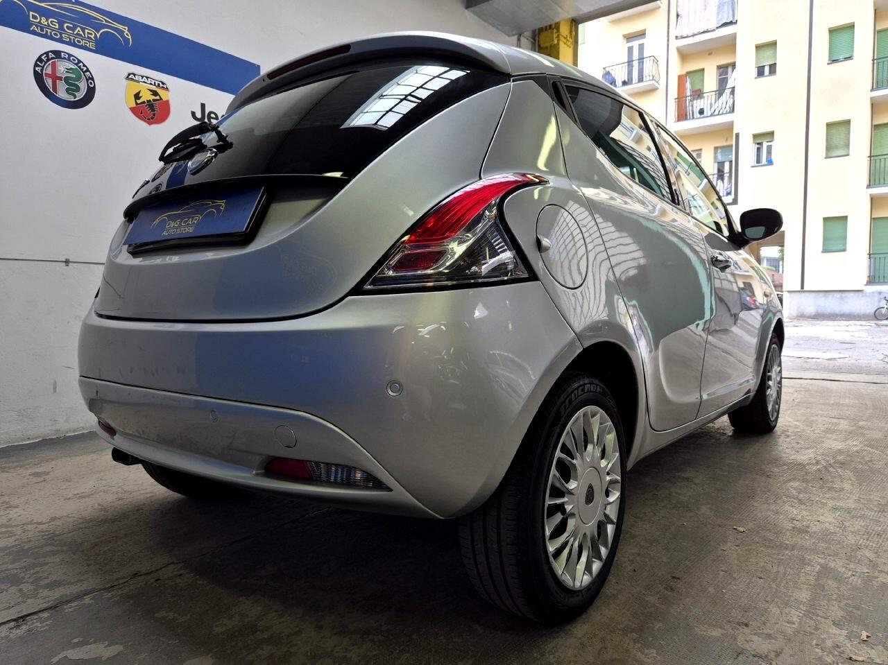 Lancia Ypsilon 1.2 Gold 69cv