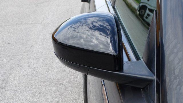 LAND ROVER Range Rover Velar 2.0D I4 240 cv "R-Dinamic S", cerchi 22 Pollici