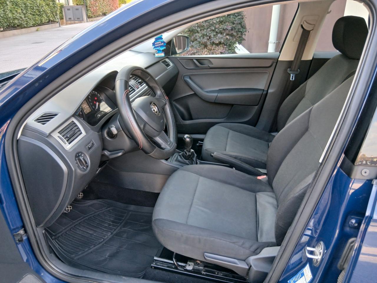 Skoda Rapid 1.2 TSI 86CV Active neopatentati tua a € 158 mese