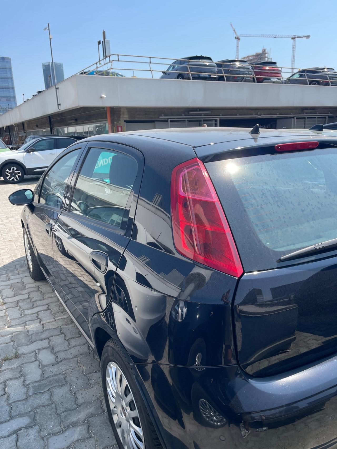 Fiat Punto 1.3 MJT II S&S 95 CV 5 porte Street