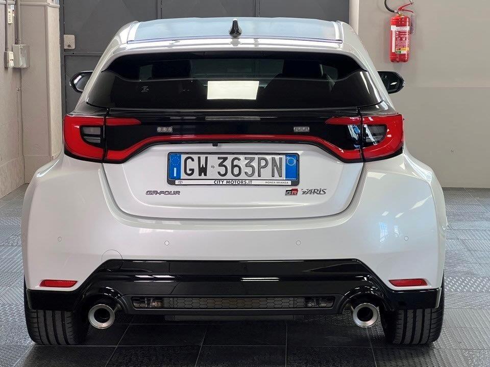 Toyota Yaris 1.6 Turbo GR Circuit DAT-8