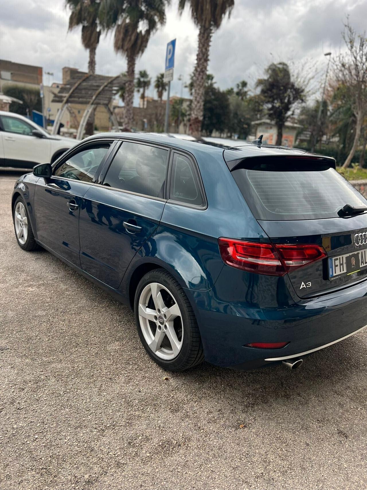 Audi A3 SPB 1.6 TDI S tronic Business