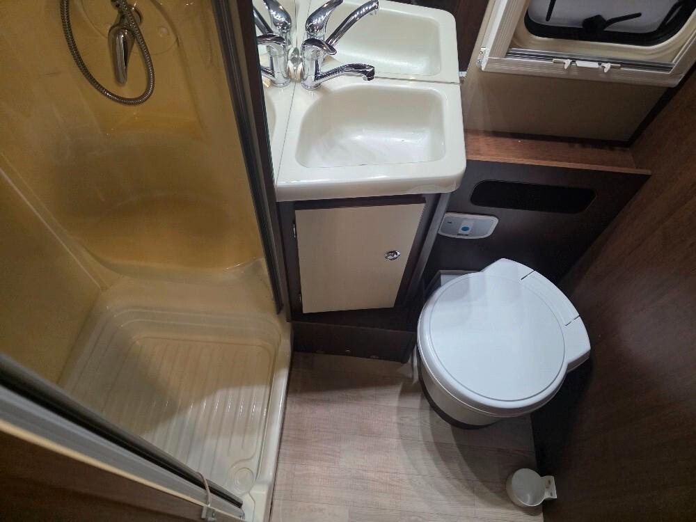 CAMPER ROLLER TEAM T-LINE GARAGE S