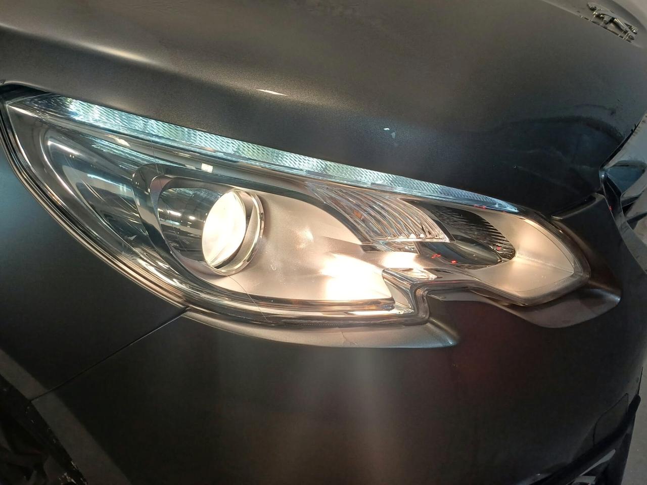 Peugeot 2008 BlueHDi 120 S&S Black Matt