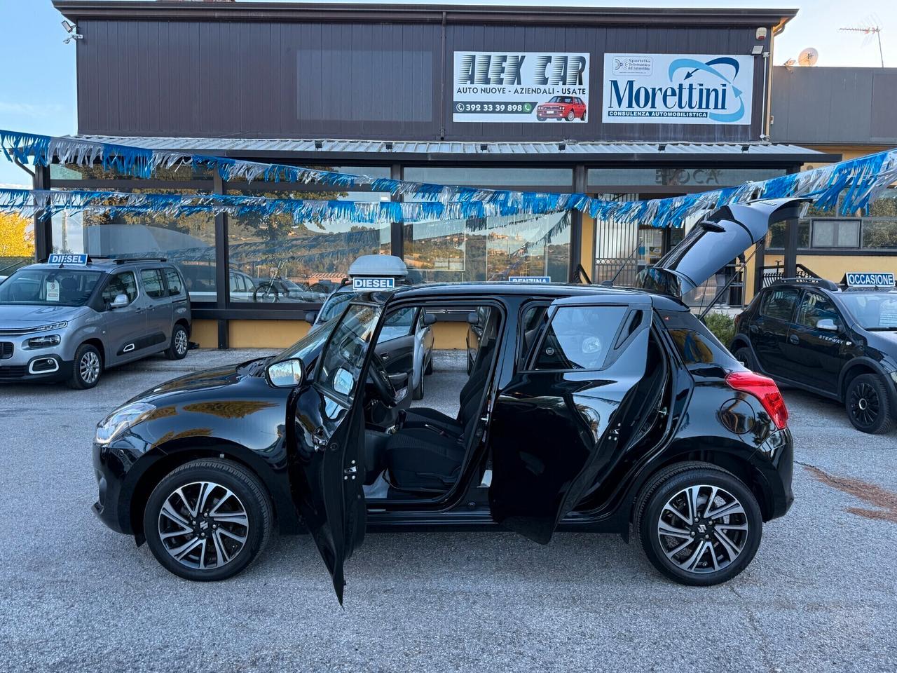 "UNA CHICCA" Suzuki Swift 1.2 Hybrid 4x4 AllGrip Top