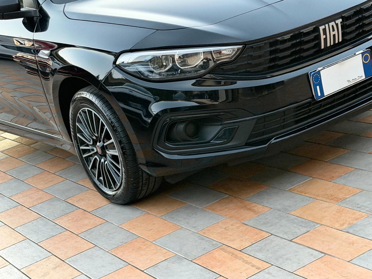 Fiat Tipo SW 1.6 M.JET 130 cv. CITY CROSS