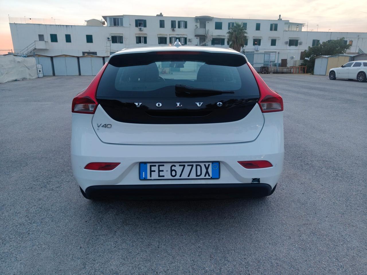 Volvo V40 D3 2.0D 120cv Momentum
