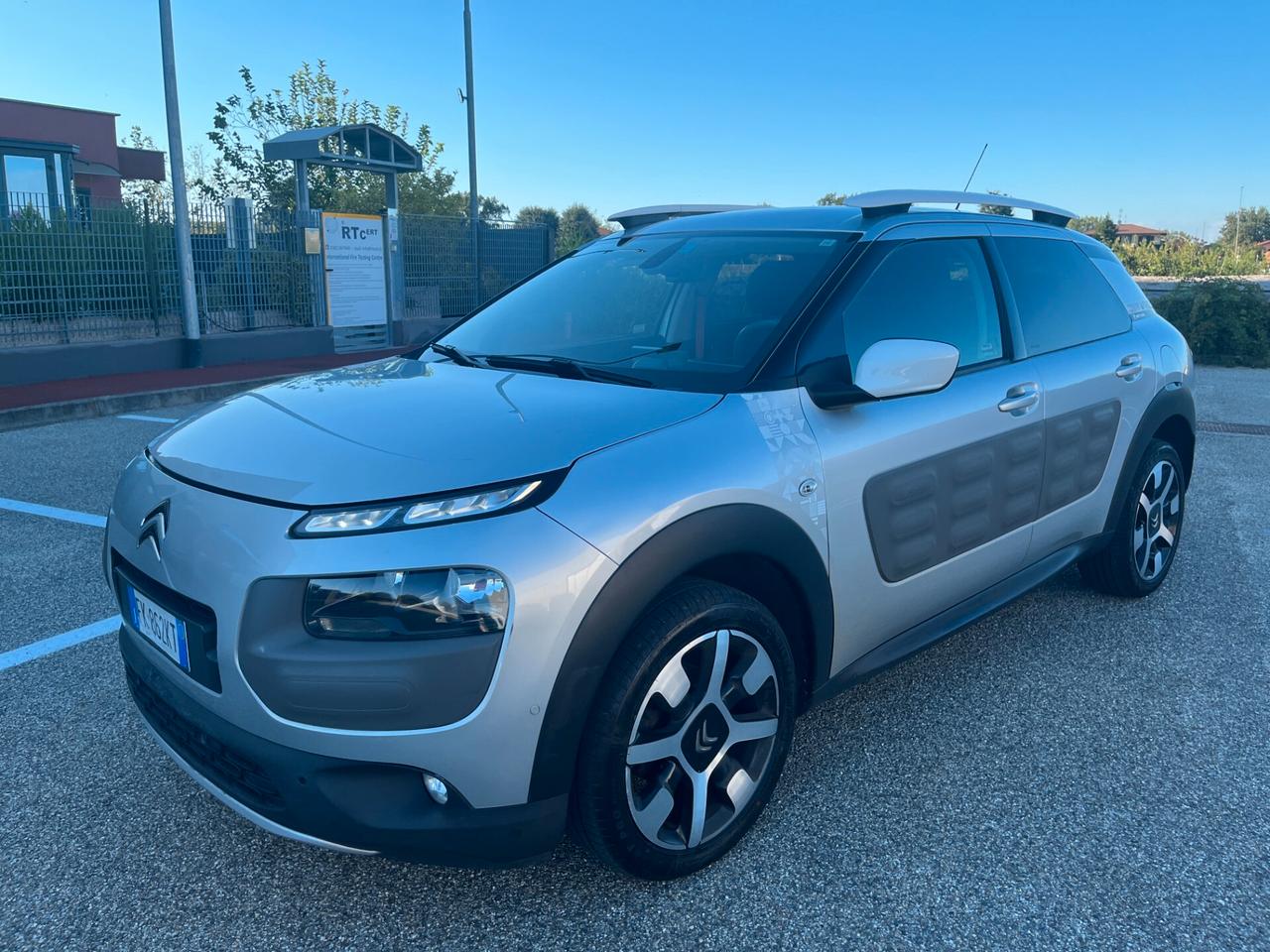 Citroen C4 Cactus BlueHDi 100 Shine Rip Curl