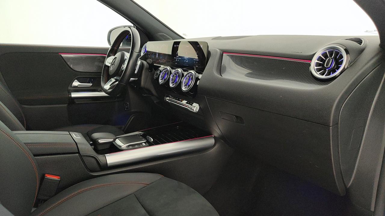 Mercedes-Benz GLA 180 d Premium auto