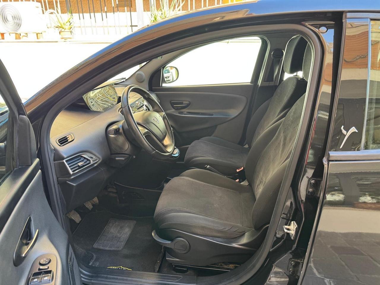 LANCIA Ypsilon 1.2 69CV 5 porte Platino EURO 6 GPL