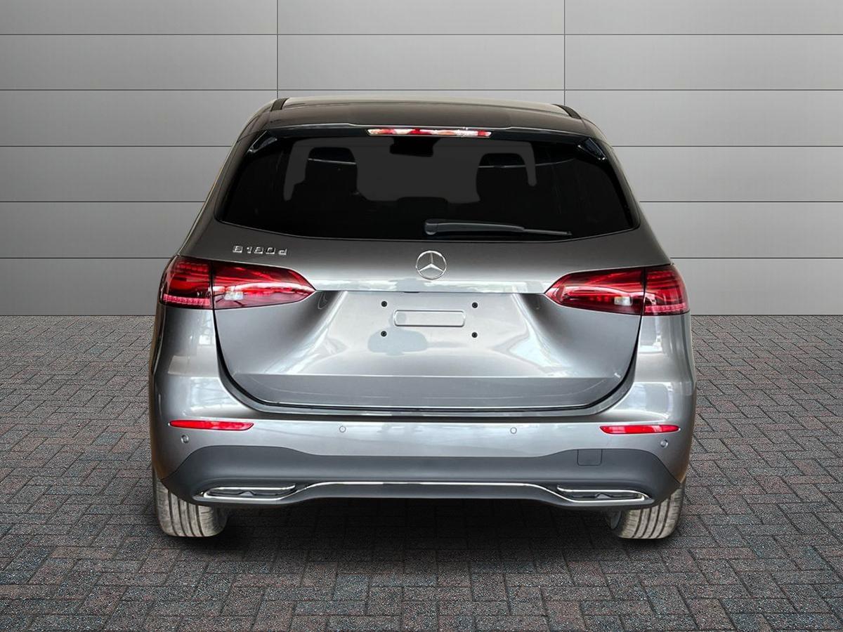 Mercedes-Benz B 180 d STREET EDITION