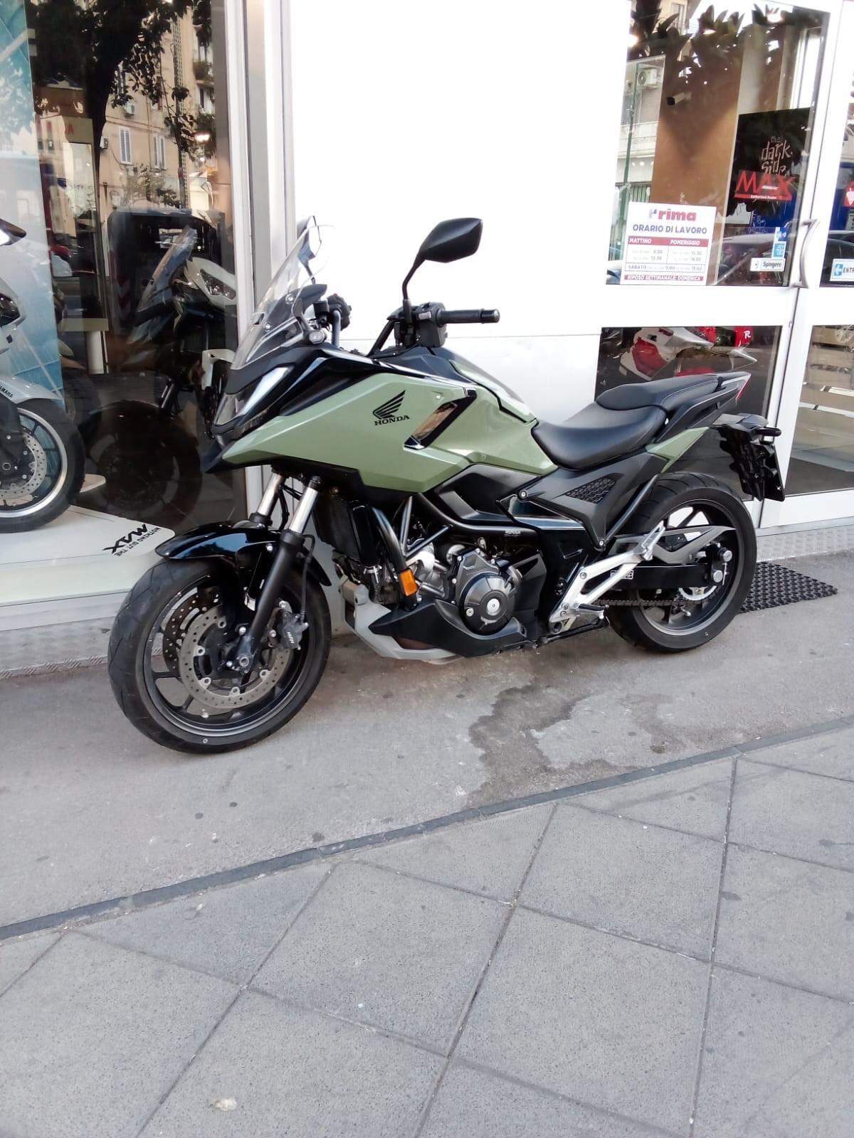 Honda NC 750 CAMBIO DCT