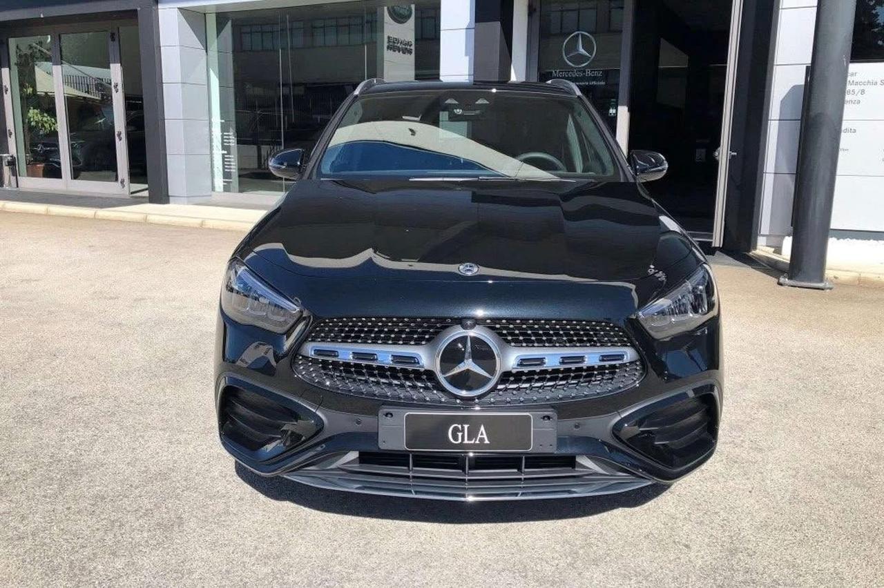 Mercedes-benz GLA 180 GLA 180 D AMG AUTOMATICO AUTO A NOLEGGIO