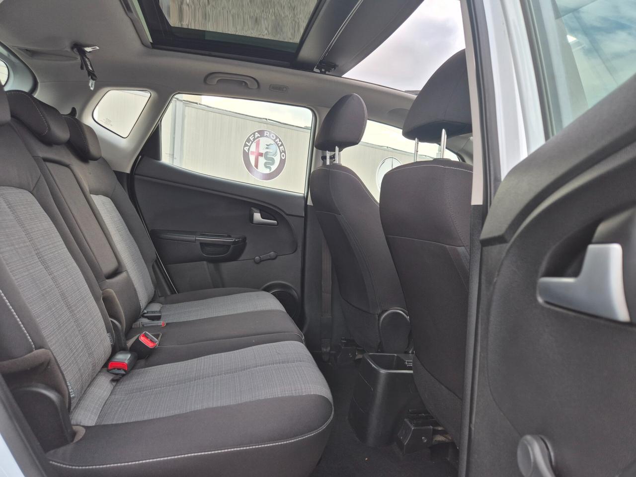 Kia VENGA 1.4 CRDi 90CV NUOVA FULL TETTO APRIBILE