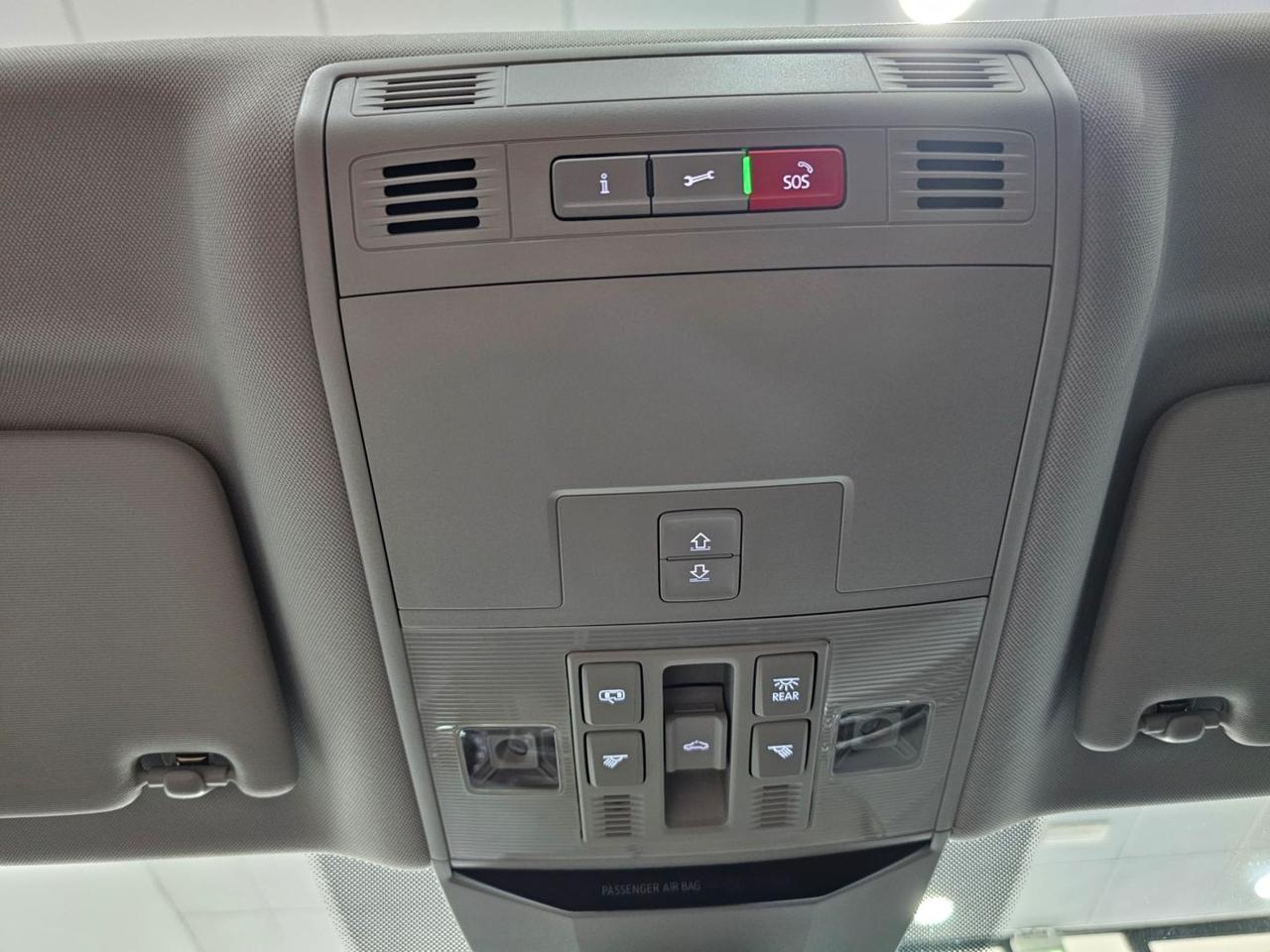 Volkswagen Passat Variant Tetto LED C.17 ACC Camera360 PDC Navi Paddles S&S