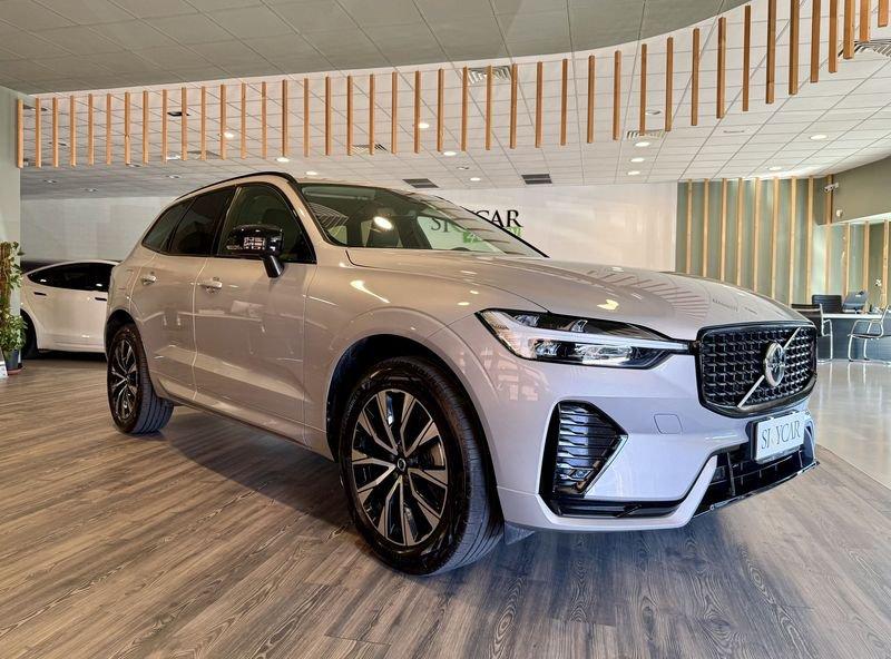 Volvo XC60 B4 automatico Plus Dark