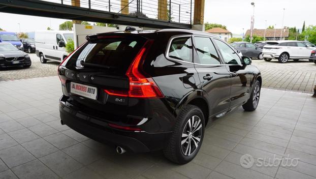 VOLVO XC60 B4 (d) AWD Geartronic Momentum