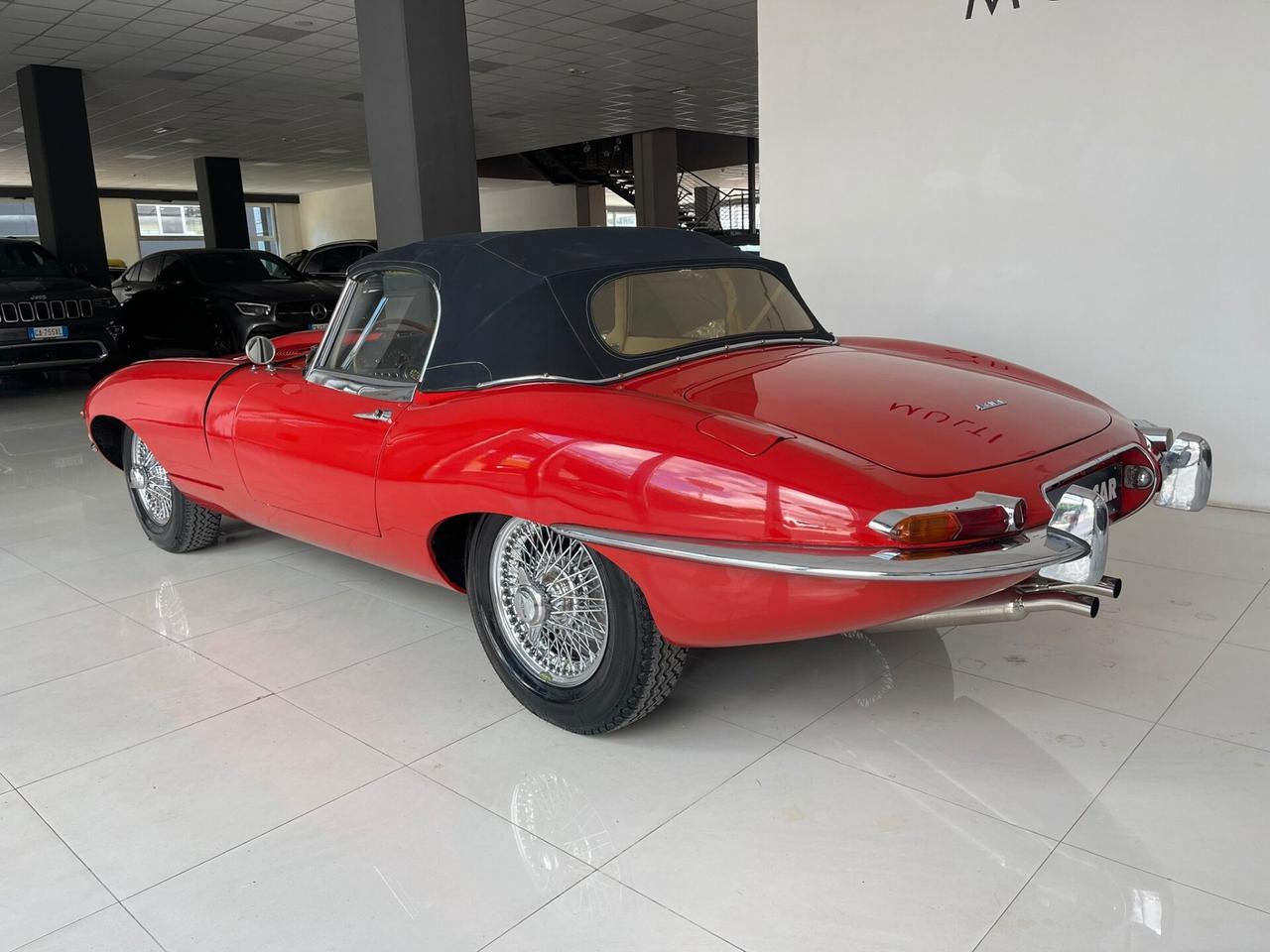 Jaguar E-Type Cabrio da 265 Cv